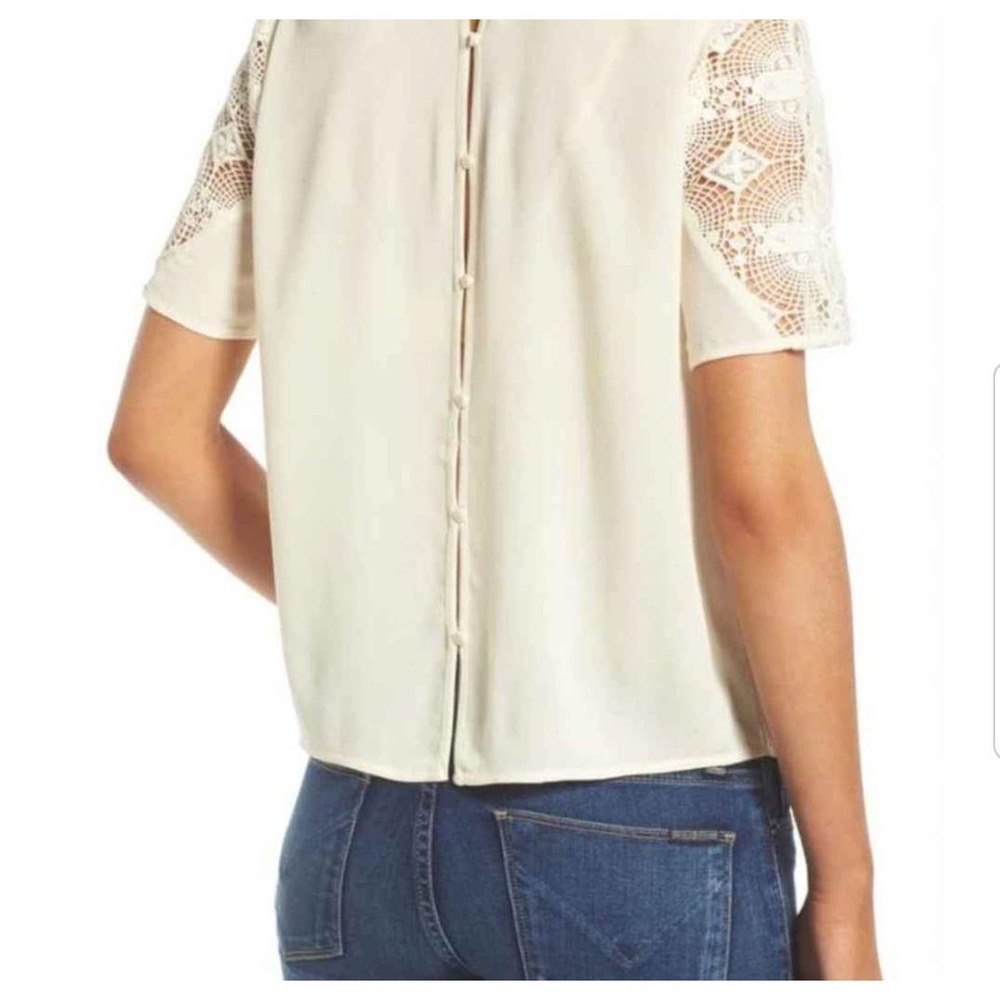 New! Gorgeous antique lace button back blouse by Hinge. - Picture 3 of 9